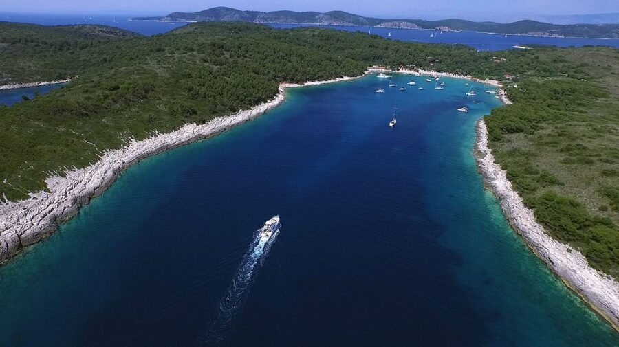 All-inclusive Blue Lagoon & 3 Islands Day Tour with Lunch - Getting To St. Nicholas Pier Without Stress
