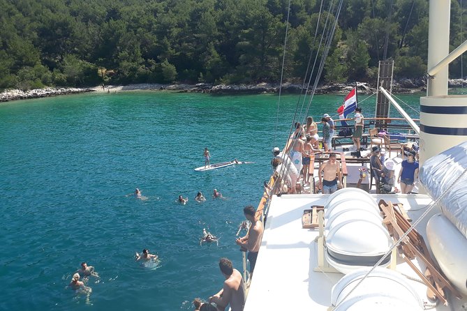 All Inclusive Brac and Solta islands swimming cruise - Lunch on Board: Croissants, Buffet Lunch Choices, and an Open Bar