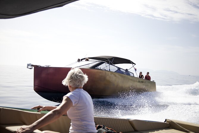 All-inclusive Gastro Blue Cave Tour from Split - Finding The Boats Fast: Split Meeting Point and Morning Setup