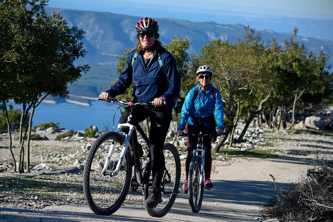 Biking Vidova - Skrip & museum of olive oil - Splitska - Postira - Lunch of Local Products: Olives, Cheese, and a More Useful Meal Than a Quick Bite
