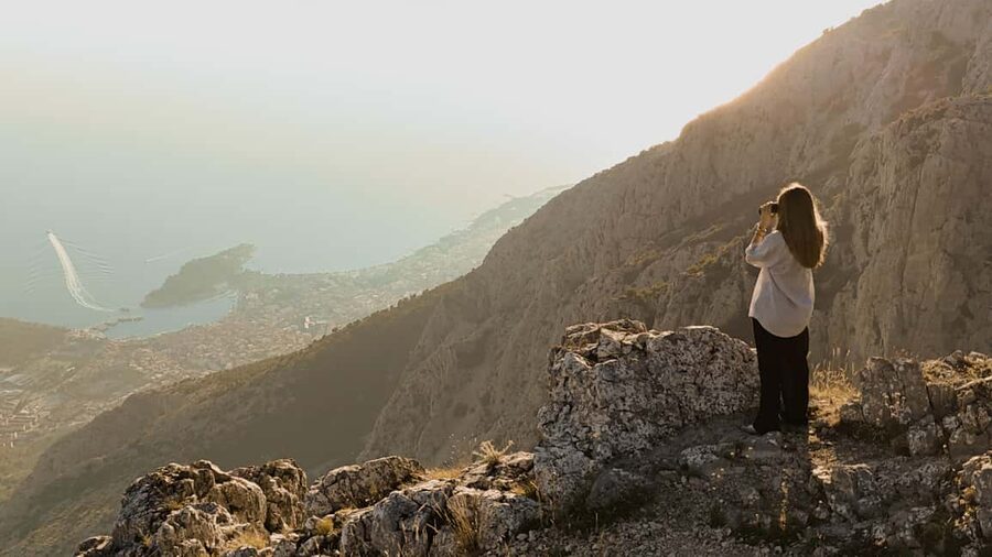 Biokovo 4x4 Adventure: Skywalk (1228 m) & Sinjal (1335 m) - Skywalk at 1,228 m: The Glass Horseshoe Moment