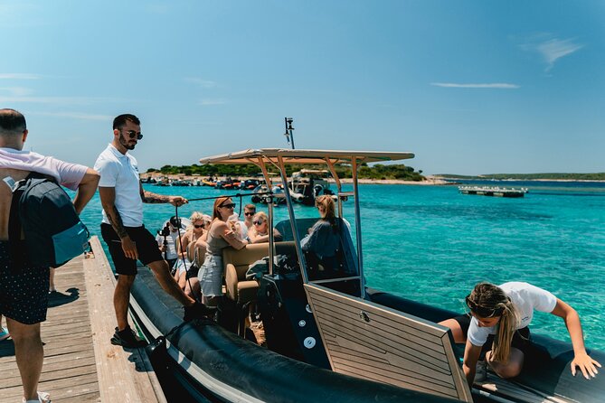Blue Cave & 6 Islands Speedboat Tour From Split or Podstrana - Blue Cave: the glowing stop (and the €18–€24 cash reality)