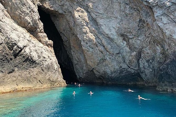 Blue Cave and Hvar 5 Islands full-day Speedboat Tour from Split - Entering the Blue Cave: the glow, the timing, and the weather wildcard