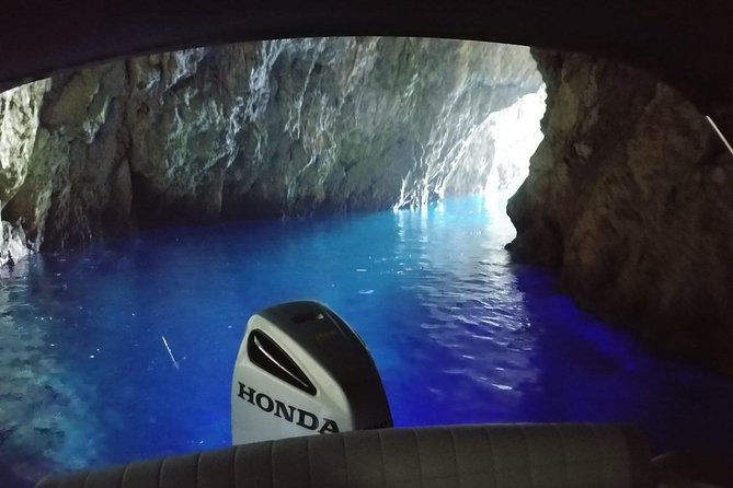 Blue Cave and Hvar Tour - 5 Islands Tour from Split and Trogir - Stiniva Cove: Short Stop, Big Beach Energy