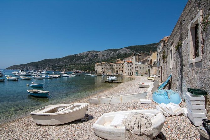 Blue Cave and Hvar Tour - 5 Islands Tour from Split and Trogir - Komiža: Breakfast, Old-Fisherman Traditions, and a Softer Pace