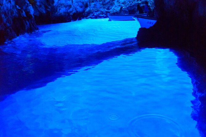 Blue Cave and Town Hvar with 5 Island Boat Tour - A Fast Way to See Vis, Biševo, and Hvar by Speedboat