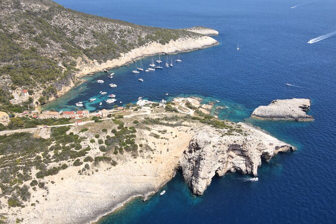 Blue Cave and Town Hvar with 5 Island Boat Tour - Komiža on Vis: Fishermen Streets, Harbor Views, and a Museum Moment