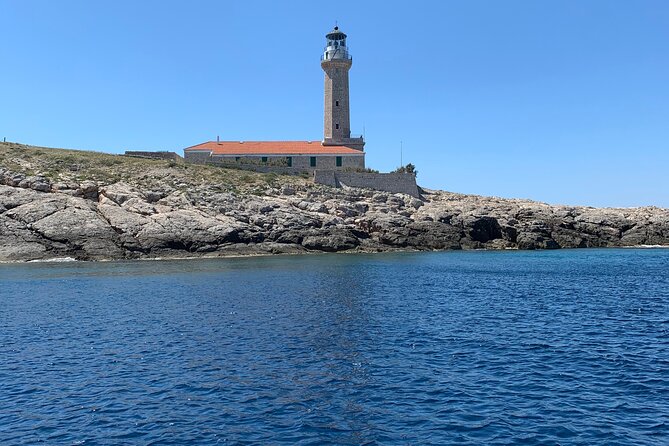 Blue Cave and Town Hvar with 5 Island Boat Tour - Green Cave on Ravnik: A Cave That Lets You Go In