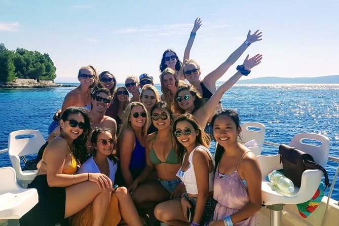 Blue Cave Full-Day Boat Tour with Hvar and 5 Islands - Stop 3: Budikovac Island and the Lagoon-Meeting-the-Sky Moment