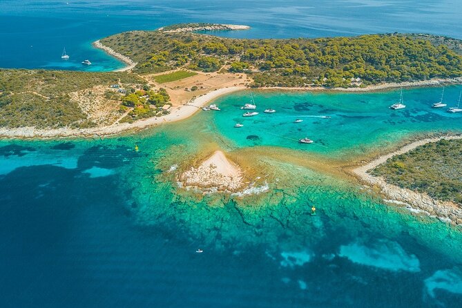 Blue cave & Hvar (5 Islands) private tour from Split or Trogir - Hvar town and Fortica: finishing strong with real exploring time