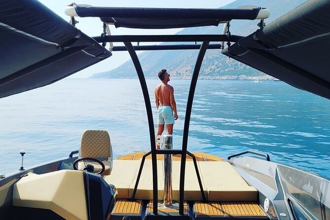 Blue cave & Hvar, 5 islands speed boat tour with unique boats from Split - Stiniva Cove: best-beach scenery with a short, efficient stop