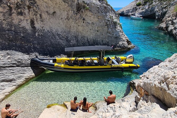 Blue cave & Hvar, 5 islands speed boat tour with unique boats from Split - Hvar town time: lunch, harbor views, and nautical energy