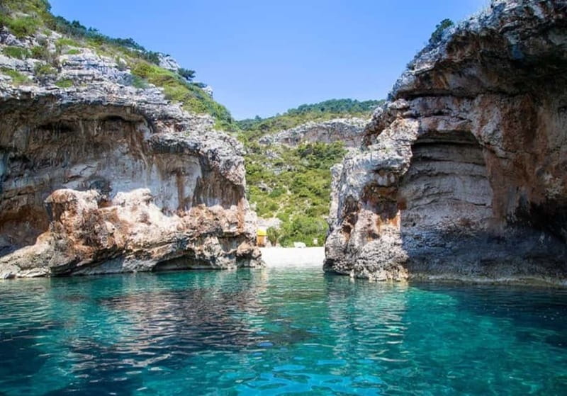 Blue Cave & Island-Hopping Tour with Snorkeling from Split - Boat comfort, guide energy, and how to make the day easier