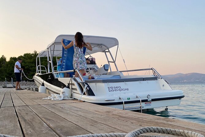 Blue Lagoon and 3 Islands Half Day Tour by Speed Boat - Trogir - Stop 2 in Maslinica on Šolta: old-castle charm plus a real coffee stop