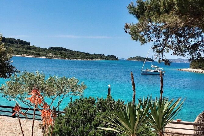 Blue Lagoon and 3 Islands Speedboat Tour from Trogir - Stop 3: Čiovo Island’s Duga Cove for shaded swimming