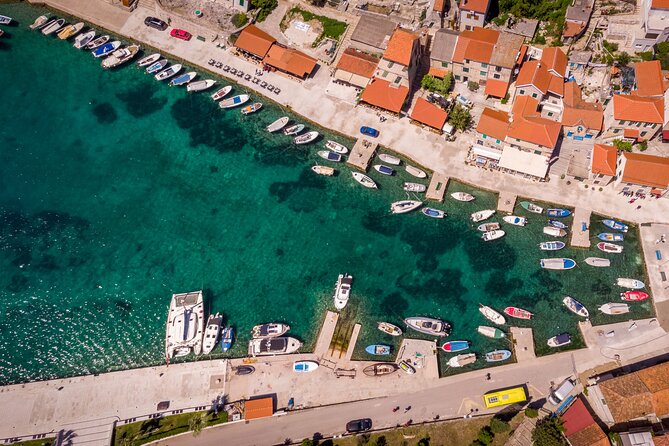 Blue Lagoon and Šolta Island Private Speedboat Tour - Stop 3: Necujam snorkeling and the sunken shipwreck