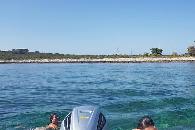 "Blue Lagoon" Half day Chill out tour from Split - Maslinica stop: break up the day so it doesn’t feel repetitive