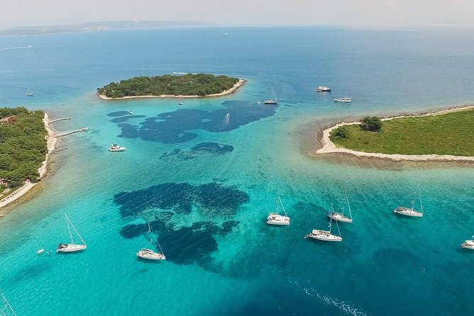 "Blue Lagoon" Half day Chill out tour from Trogir - Maslinica stop: more time to swim and wander the small-island feel