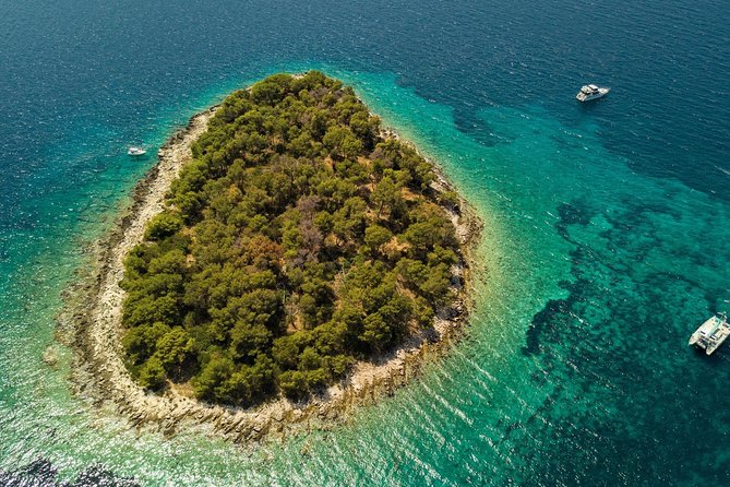 Blue Lagoon & Maslinica half day tour from Trogir - Blue Lagoon and Krknjasi Bay: snorkeling time without the stress