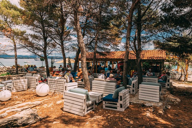 Blue Lagoon Private Tour from Trogir - LUNCH IN THE RESTAURANT INCLUDED - Price and value: what you’re really paying for