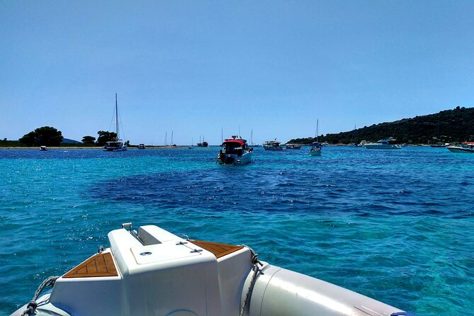 Blue Lagoon & three islands: 5 hours half day relax tour - A Private Half-Day Boat Plan Out of Split