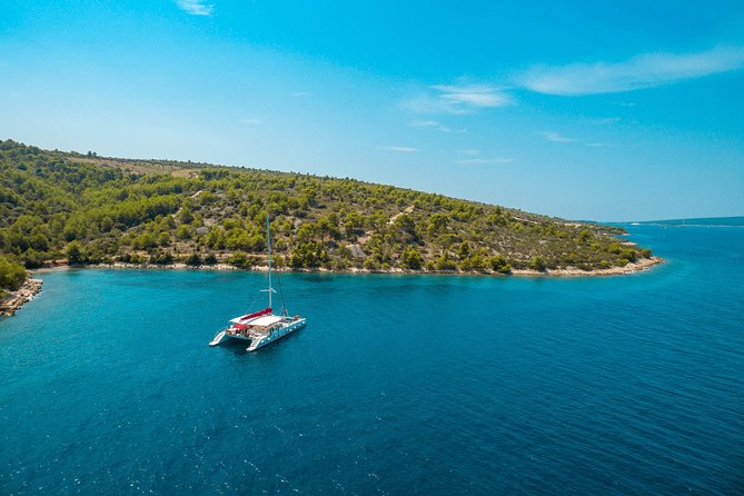 Blue Lagoon, Trogir & Čiovo catamaran tour with Food and Drinks - Stop 3: Fumia Bay on Čiovo Island with lunch onboard