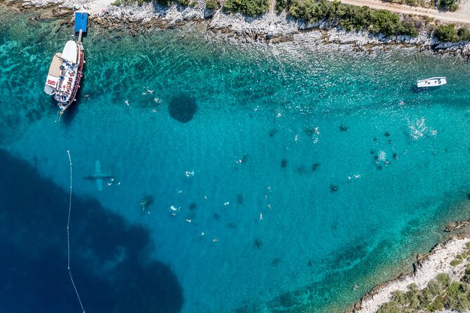 Blue Lagoon & Underwater Museum from Split with Lunch & Drinks - Underwater Museum stop: the statues you can actually enjoy