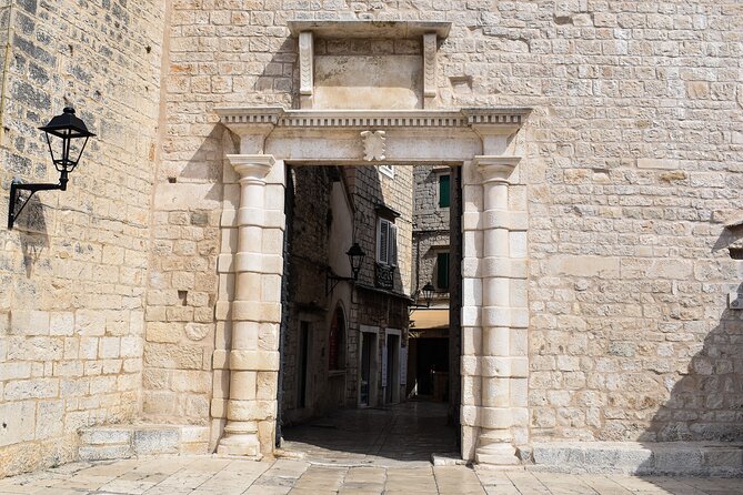 Blue Line Historical Tour from Split - The Extra Stops: Salona Ruins and Hidden Dalmatia VR