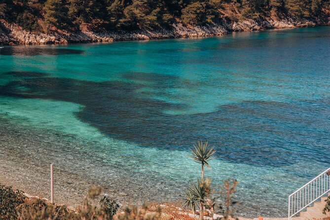 Brac, Hvar, & Solta Day Trip: Snorkeling, Wine & Lunch from Split - Group Size, Pacing, and What the Day Feels Like