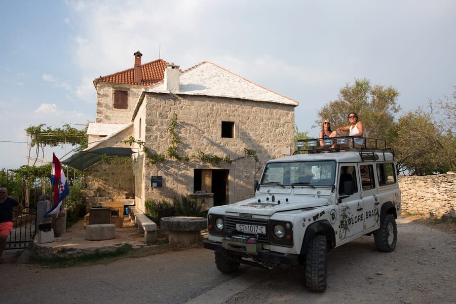 Brač: Island Exploration Tour by Four-Wheel Drive Jeep - Milna Hills Winery Lunch: Grilled Food, Local Wine, and Relaxed Host Energy