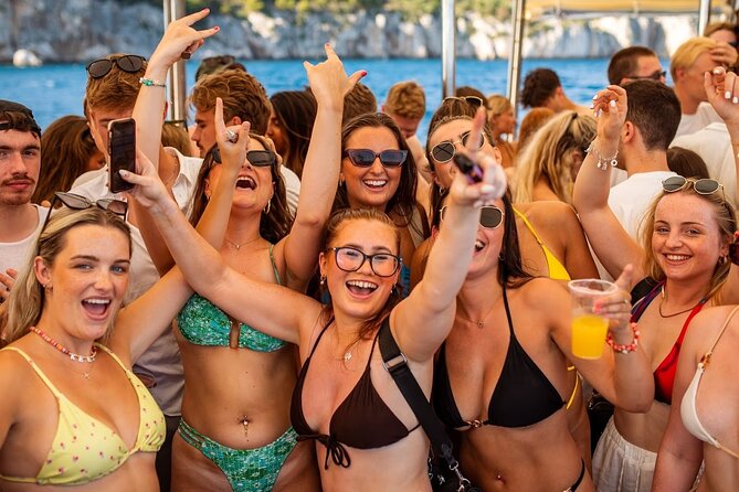 Captain’s Boat Party Split–Blue Lagoon Swim Stop + Free Shots &DJ - Key things I’d zero in on