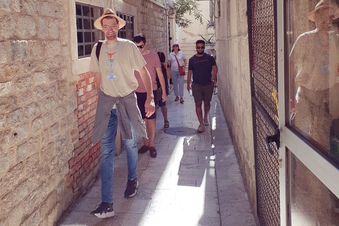 Chill Private Walking Tour of Diocletian's Palace - Roman substructures: free views and optional museum time