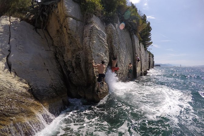 Deep Water Solo and Cliff Jumping Tour in Split - Cliff jumping and saltwater swimming: the part you can’t skip
