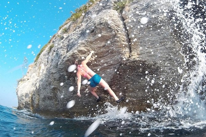 Deep Water Solo and Cliff Jumping Tour in Split - Timing, weather, and what to pack for a sea-based climbing day