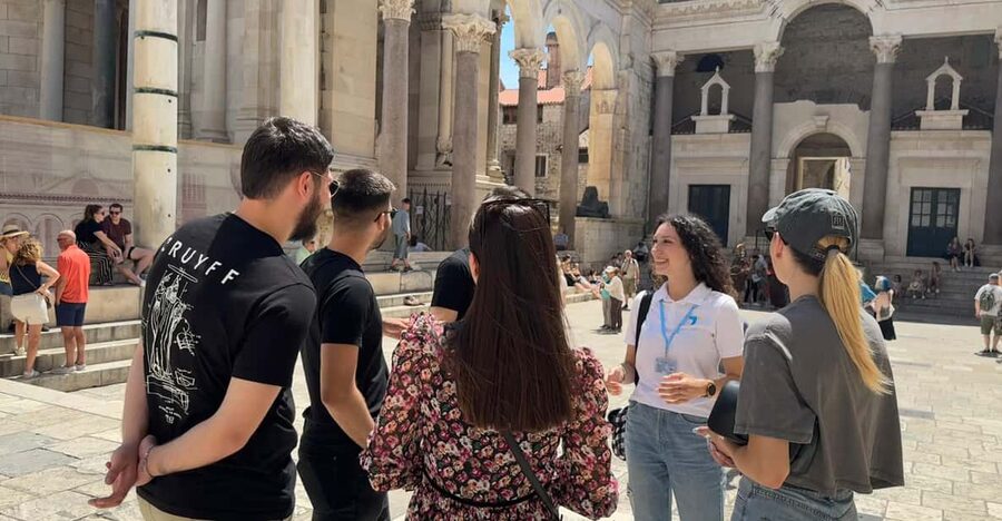 Diocletian's Palace & Old Town Split Walking Tour - People’s Square and Fruit Square: turning monuments into orientation
