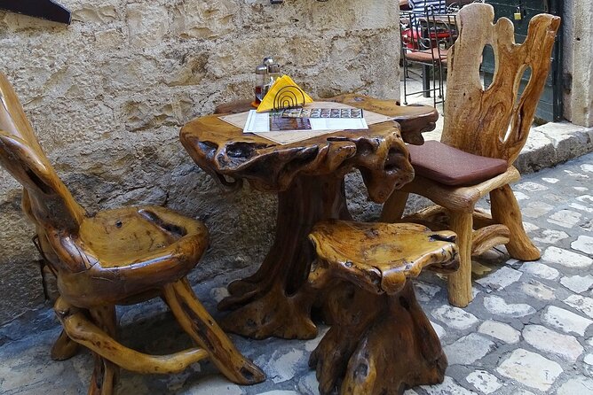 Discover Split's Hidden History - Guided Walking Tour - 6) The Real Value: A Guide Who Keeps It Clear (and Answers Questions)