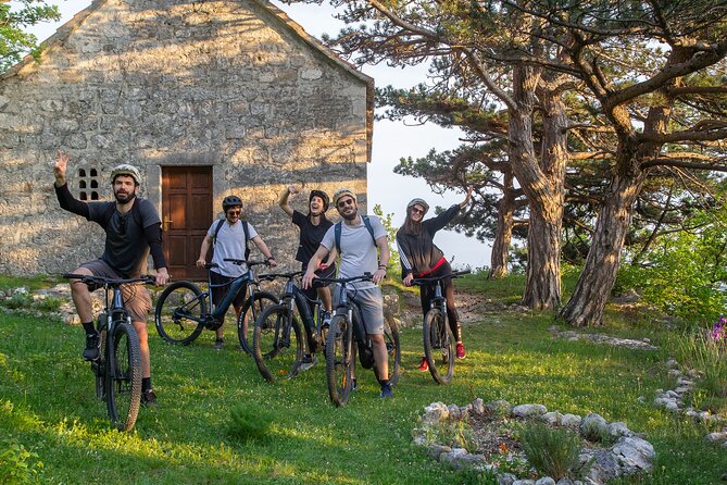 E-Bike Tour at Historical Villages of Makarska - Stop 2: Gornje Tučepi snack break in nature
