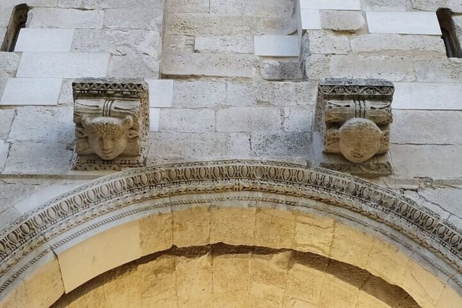 Experience Split History Walking Tour With Local Historian - Gregory of Nin: the statue you’ll remember while walking