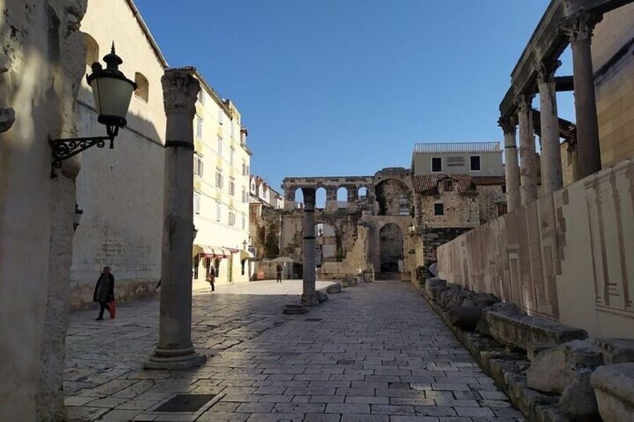 Experience Split History Walking Tour With Local Historian - Peristil and the palace square you can almost hear