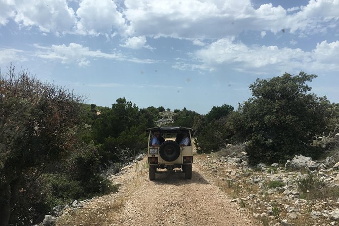 Feel and Taste island Brac with local experts - island adventure to remember - Stone quarries and off-road stops: the tactile end to the day