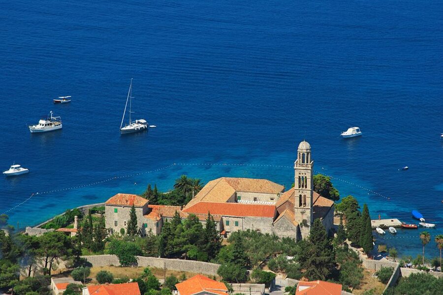 From Brač: Panoramic Flight over Brač, Hvar, Šolta, & Split - Weather reality: how to keep your plan from getting stressed