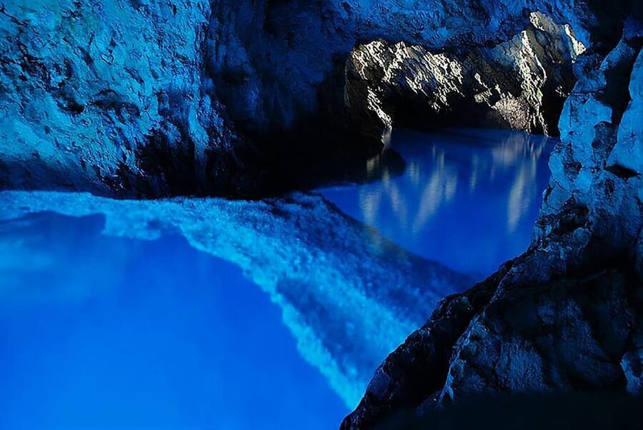 From Hvar: Blue cave group speedboat tour full day - Small friction points to plan for