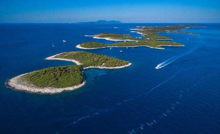 From Split: Blue Cave & 5 Islands Amazing Speedboat Tour - Getting set up: meeting at the Split Riva parking sign