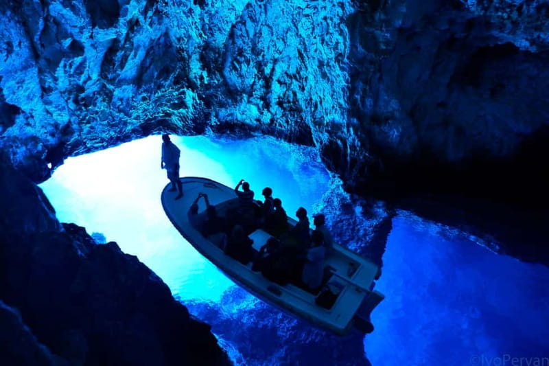 From Split: Blue Cave, Hvar, Mamma Mia, 5 Islands boat Tour - Blue Cave time: aquamarine light and what to expect inside
