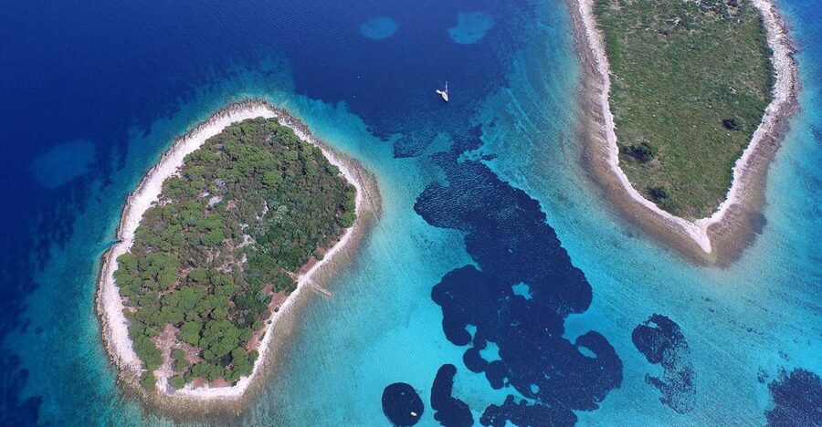 From Split: Blue Lagoon and Trogir Half-Day Speedboat Tour - Trogir UNESCO Old Town: your hour of Little Venice street-walking