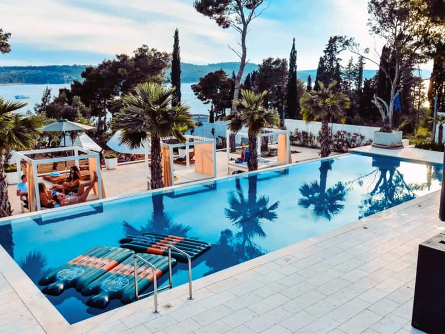 From Split: Brač Island Beach Bar and Pool Party - What happens at the beach bar pool party in Milna
