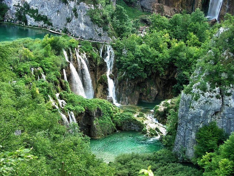 From Split or Trogir: Plitvice Lakes Private Tour - The electric train return from Prošćansko Lake
