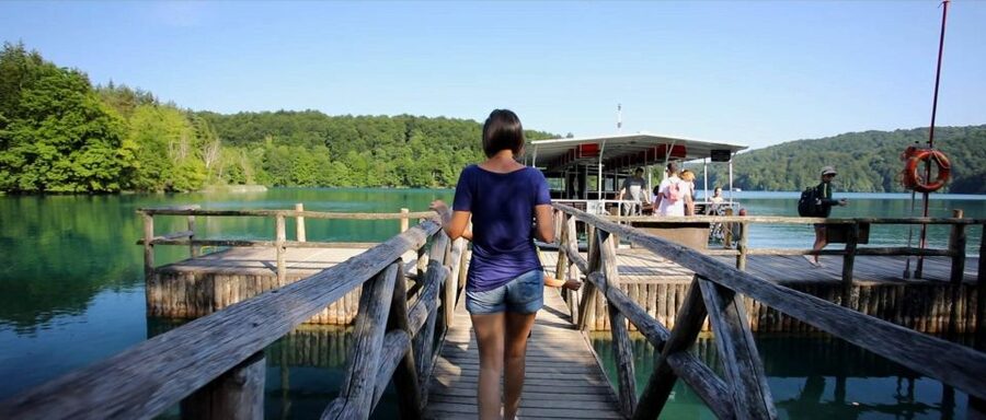From Split: Plitvice Lakes Full-Day Trip - The meeting point at Split Riva: where days can get messy if you’re late
