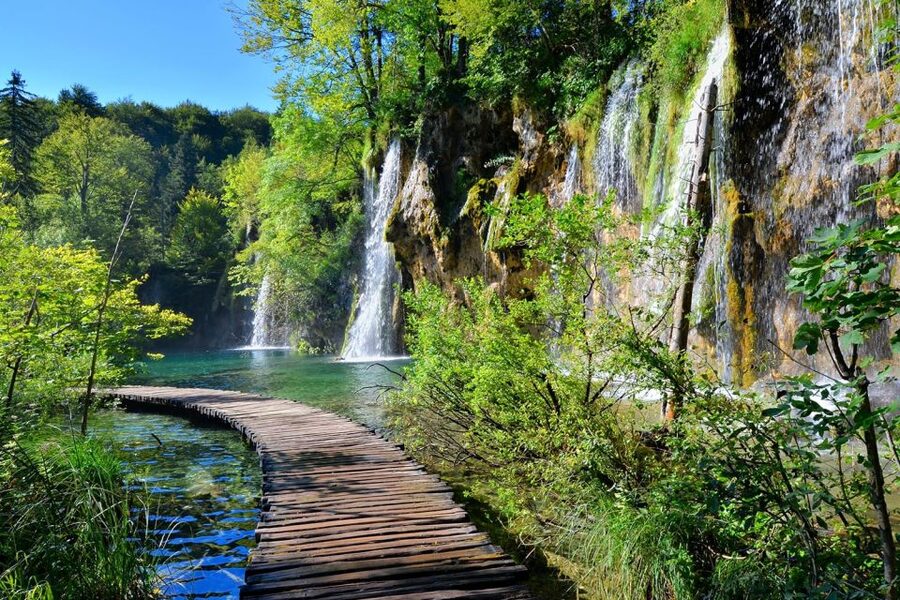 From Split: Plitvice Lakes Fully-Guided Day Tour - Wooden Bridges, Waterfalls, and the Trail Rhythm