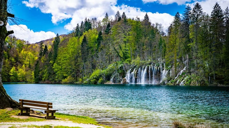 From Split: Plitvice Lakes Guided tour - A UNESCO day trip from Split: why this route works